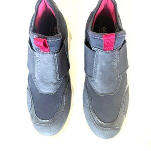 Ecco Dark Blue Sneakers with Bright Pink Highlights Women's Size 5-5.5 Comfy